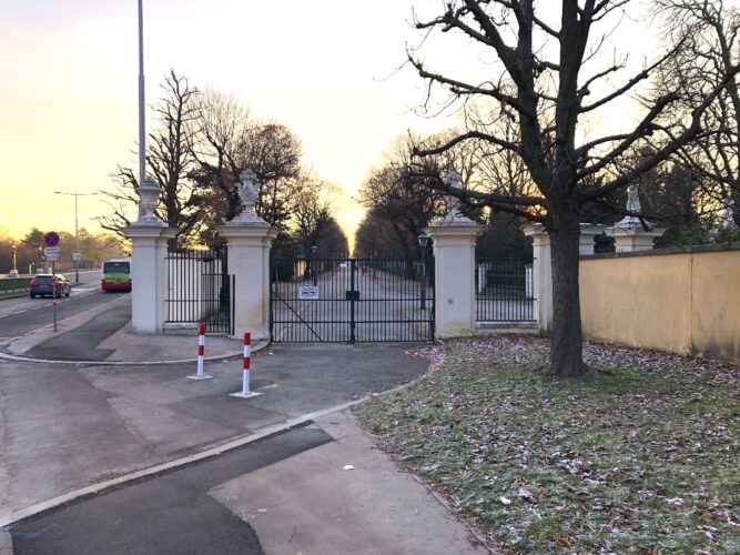 Endlich ist es soweit: Das Engelstor öffnet seine Flügel