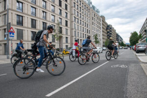 Auch mit dem Rad geht es zu interessanten Stadtentwicklungs-Projekten. © Stadt Wien/Gerd Götzenbrucker