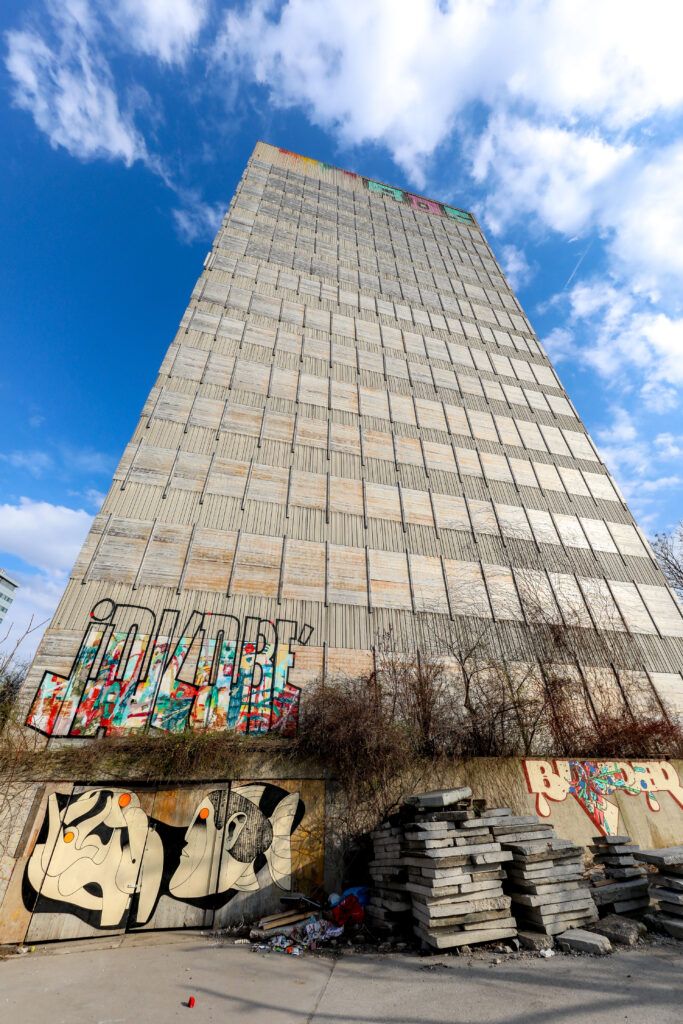 „In Equality“ richtet sich auf Ungleichheiten, die sich in gesellschaftlichen Strukturen, im sozialen Miteinander und in geschlechtsspezifischen Lebensrealitäten zeigen. © MA 21/Christian Fürthner