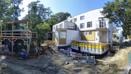 Wachgeküsst: Die Villa Beer in bewegten und bewegenden Bildern