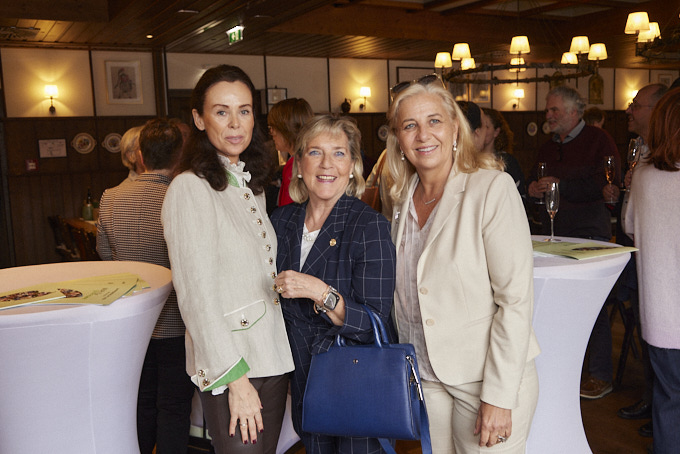 WIR für greencare X Mayer am Pfarrplatz