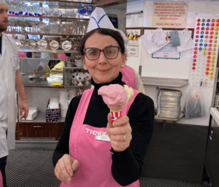 Der Frühling beginnt, wenn es am Reumannplatz wieder Eis gibt