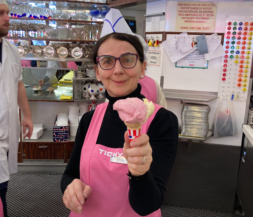 Der Frühling beginnt, wenn es am Reumannplatz wieder Eis gibt