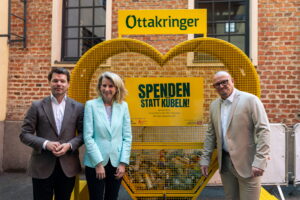 Florian Hochebner (Geschäftsführer Ottakringer Brauerei), Alexandra Gruber (Geschäftsführerin Die Tafel Österreich) und Gerhard Wehr (Geschäftsführer Wien Energie Business Run) (v.l.) © Fabian Orner