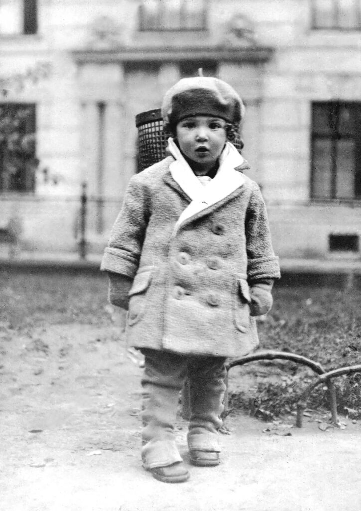 Lore Segal am Hamerlingplatz im September 1929. © Lore.Segal