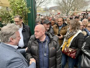 Vierfacher Feiertag bei der Schweizerhaus-Eröffnung