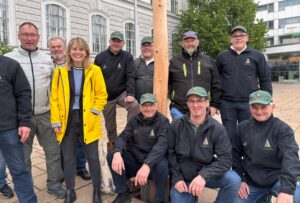 Ottakring lädt zum Frühlingsfest mit Maibaum-Aufstellen