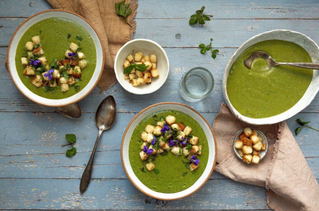 9-Kräuter-Suppe © Cornelia Seirer/Die Umweltberatung