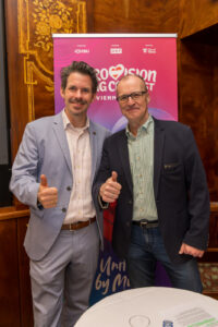 Thomas Peschta und Chefredakteur des Wiener Bezirksblattes Hans Steiner beim Eurofan Café PK 16.4.26
