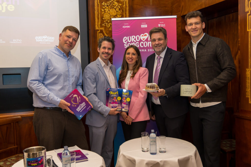 Eurofans: Oliver Lingens (l., ORF), Thomas Peschta (Gastro-Obmann), Kerstin Pröll (ORF), Wolgang Binder (Kaffeehäuser), Ferdinand Querfeld (Kaffeehaus-Dynastie). © Sandra Oblak