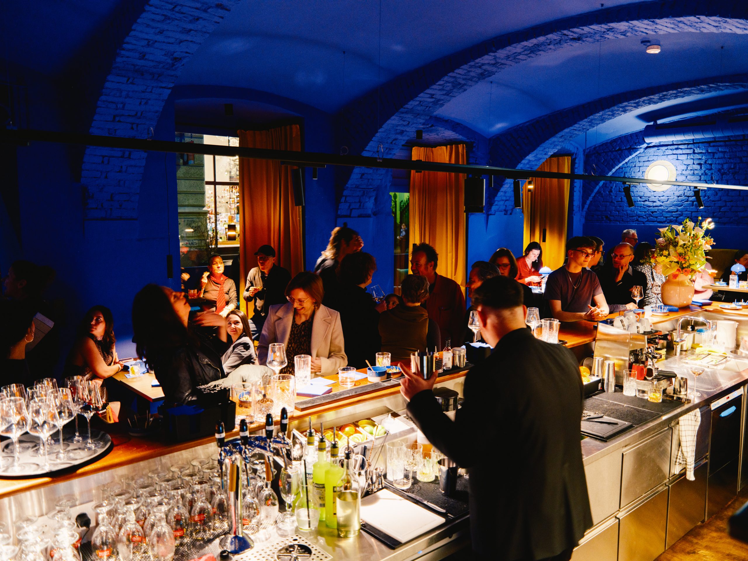 Zwischen Paris und Berlin: Im Drink-Salon von Madame Seradj