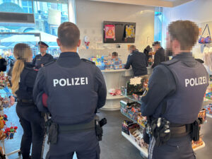 Aktion scharf: Illegales City-Lokal & Drogen-Hotel geschlossen!