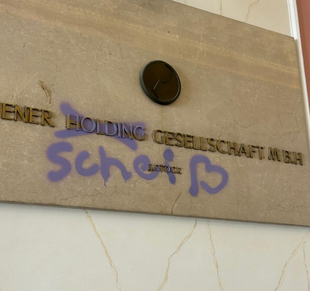 Schmier-Attacke gegen die Wien Holding (Bild: Wien Holding).