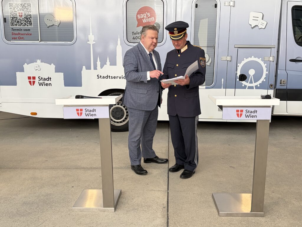 BM Michael Ludwig (l.) und Landespolizeipräsident Gerhard Pürstl © Berger