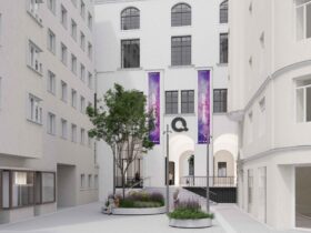 Q kommt! Die Aula wird zum größten Science Center