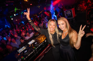 Sam Divine und Katarina Kaltenegger bei der Gtrix Club Night