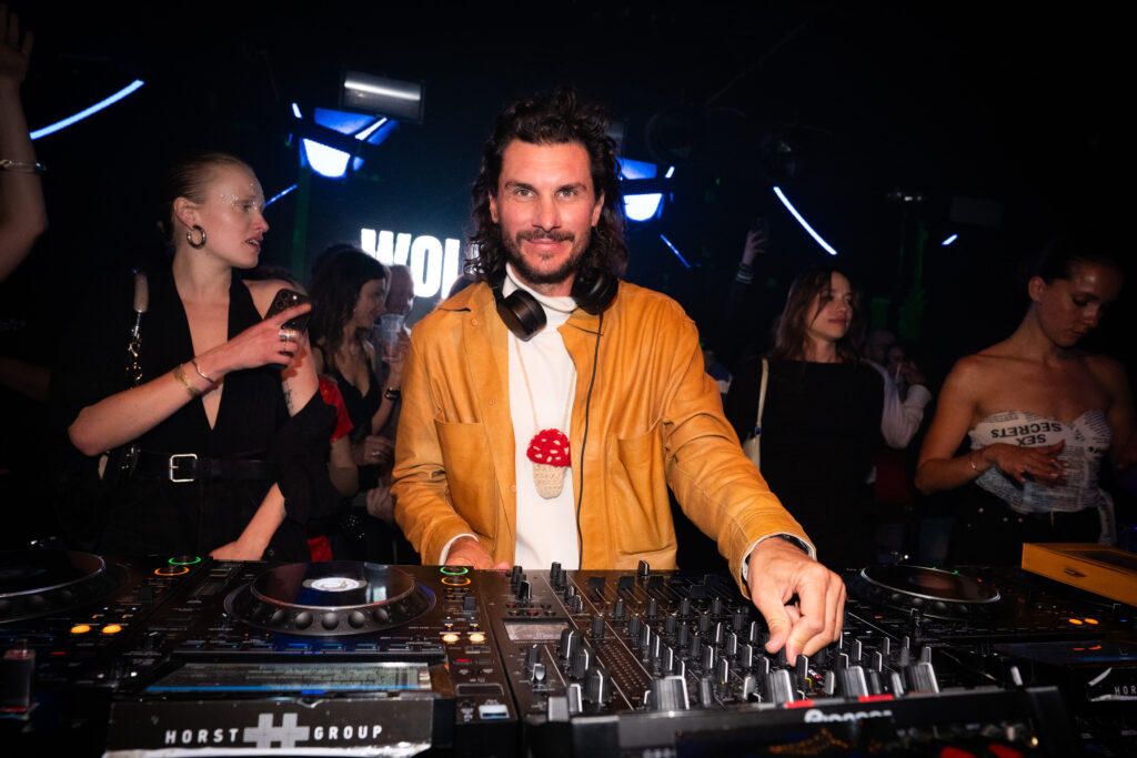 DJ Wolfram Gtrix Club Night