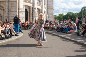 Fashion Reloaded: Nachhaltige Mode erobert die Klima Biennale