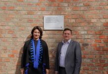 Neue Gedenktafel erinnert an NS-Zwangsarbeit Kulturstadträtin Veronica Kaup-Hasler und Meidlings Bezirksvorsteher Wilfried Zankl