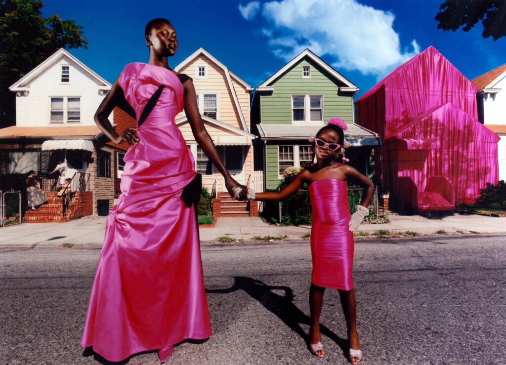Am 28. Mai findet in der OstLicht eine Auktion mit Kameras und Werken aus 25 Jahre Ausstellungsgeschichte statt: This is my House, New York 1997. © David LaChapelle