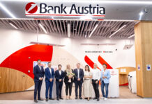 Neue Bank-Austria-Filiale im Stadion Center Neue SB-Filiale der UniCredit Bank Austria im Stadion Center eröffnet
