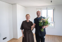 20. Gemeindebau NEU in Simmering: 130 Bewohner ziehen ein Wohnbaustadträtin Elke Hanel-Torsch - begrüßte die neuen Mieter persönlich © Stadt Wien/David Bohmann