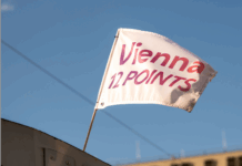 Ein Stück ESC: Wiener Linien verschenken Bim-Flaggen Die Flaggen waren wochenlang im Einsatz © Julia Allerdings