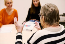 Über Trauer sprechen: Einladung zum Generationengespräch „Darf ich das eigentlich?“