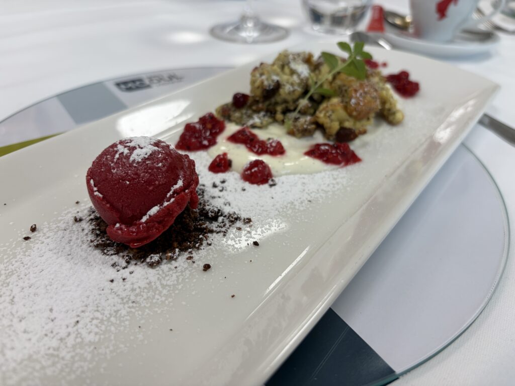 Mohnschmarrn mit Sorbet war die süße Versuchung am Schluss © Berger