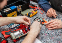 Kaputt? Am Hohen Markt wird es wieder ganz! Am 24. und 25. Juni verwandelt sich die Helvetia Generaldirektion in ein Repair Café @ Sophisticated Pictures