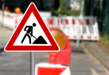 Baustellen-Sommer lässt viele Lenker zittern! "Achtung Baustelle" heißt es im sommerlichen Wien wieder (Bild: Istock by Getty Images).