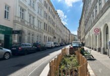 Eine Gasse zeigt sein fröhlicheres, grünes Gesicht Der untere Teil der Johann-Strauß-Gasse (Bild: BV 4).
