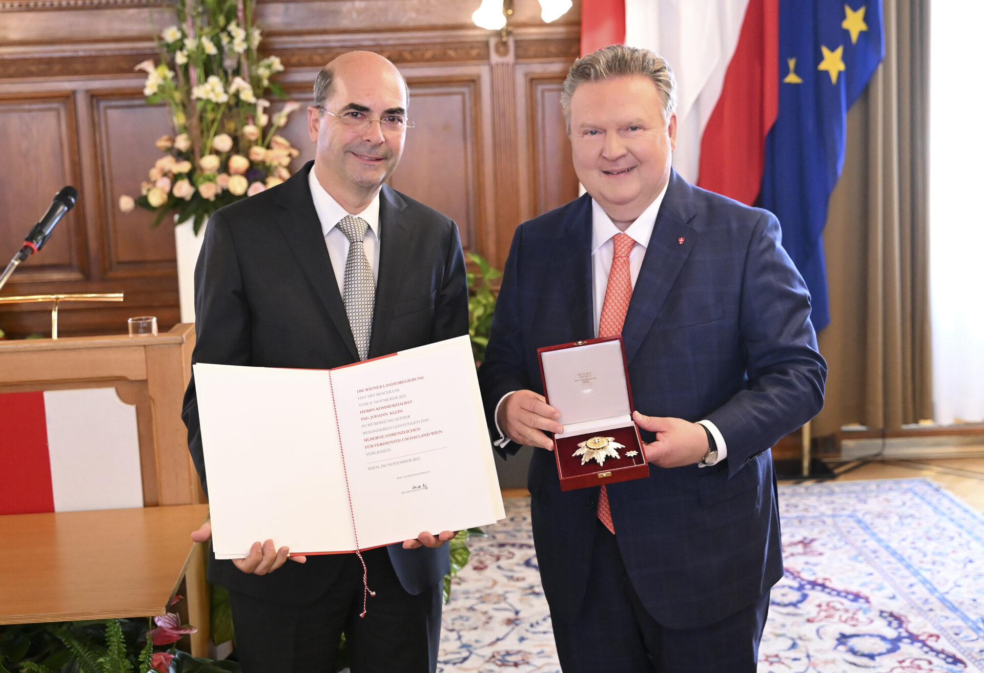 Helmut Mondschein und Bürgermeister Michael Ludwig