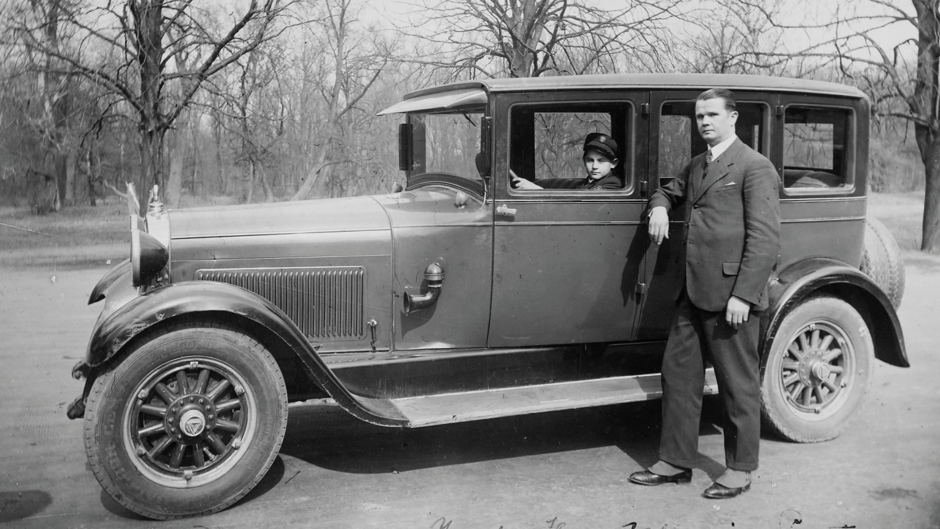 AÏDA-Gründer Josef Prousek mit seinem Sohn Felix im Jahr 1937