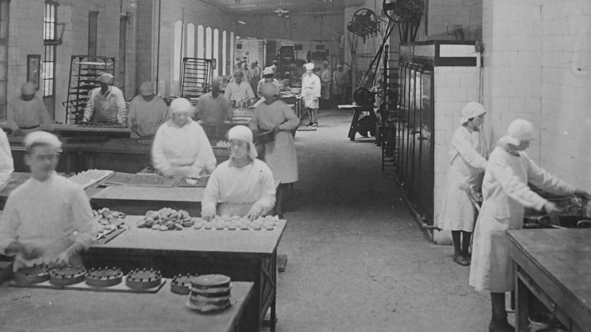 AÏDA Produktion in der Porzellangasse im Jahr 1928