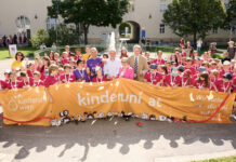Lern-Ferien: Kinder-Uni begeistert 4.000 Jugendliche Ein Sommer voller Wissen wartet (Bild: Kinder- und Jugendbüro der Universität Wien/APA Fotoservice/Hörmandinger).