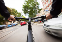 E-Scooter- & Rad-Razzia: Hunderte Strafen für Raser! Manche Räder und aufgemotzte E-Scooter sind gefährlich (Bild: Istock).
