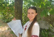 Wenn Film-Musik auf große Chor-Momente trifft Anna Widmer, Kursleiterin des Chors (Bild: Anna Widmer).
