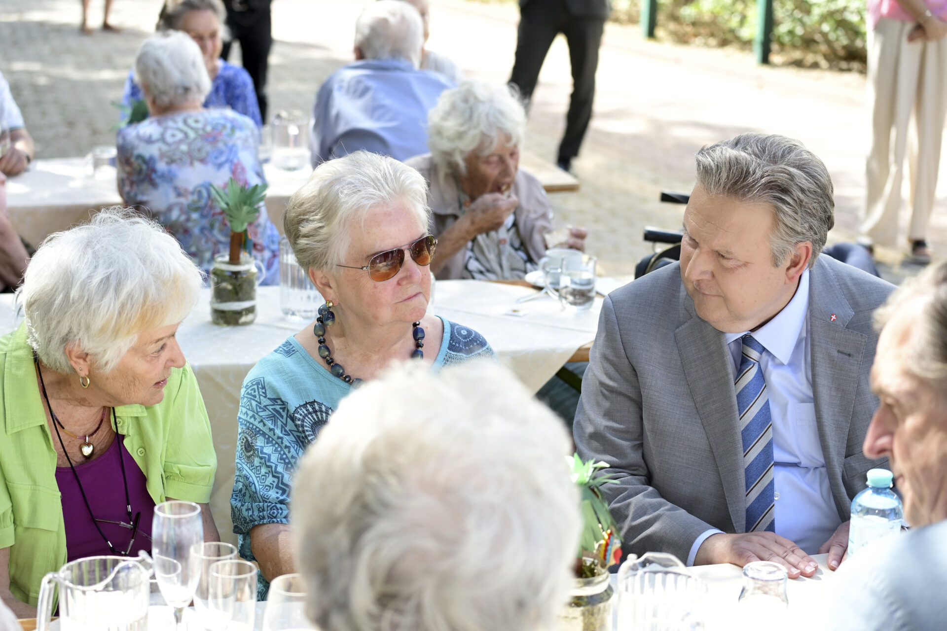Bürgermeister Ludwig besucht Finale der Gartenkonzerte in den Häusern zum Leben