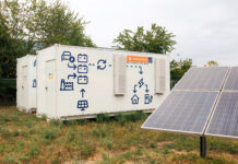 Wien Energie bringt Second-Life-Speicher nach Liesing Im Second-Life-Speicher sind rund 400 ausgemusterte E-Auto-Batterien verbaut. © Wien Energie/Max Kropitz