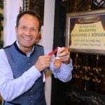 Alexander Rüdiger mit Medaille
