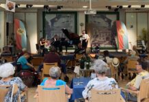Sommerklänge verzaubern den Garten in Neubau Gartenkonzert Haus Neubau