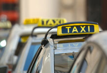 Gefälschter Taxischein und gestohlener Führerschein! Zwei illegale Taxi-Lenker wurden geschnappt (Bild: Istock).