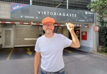 Parken war gestern: Auf der Garage wird gesportelt Bezirkschef Dietmar Baurecht freut sich über das Projekt (Bild: BV 15).