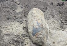 Baggerfahrer findet Fliegerbombe im Garten Die russische Fliegerbombe aus dem Zweiten Weltkrieg (Bild: Polizei).