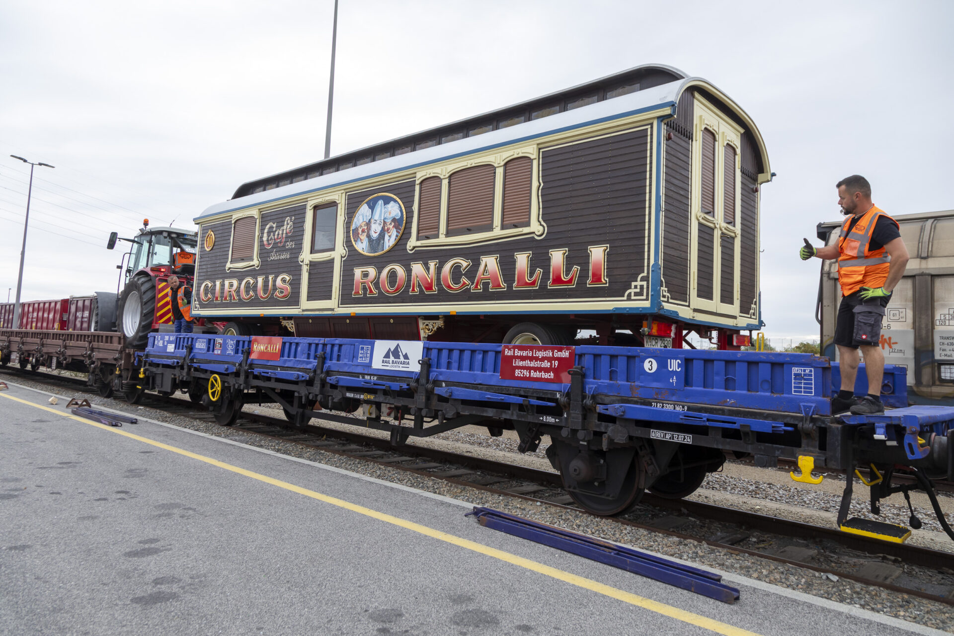 Der Circus kommt auf Schienen: Roncalli erreicht Wien