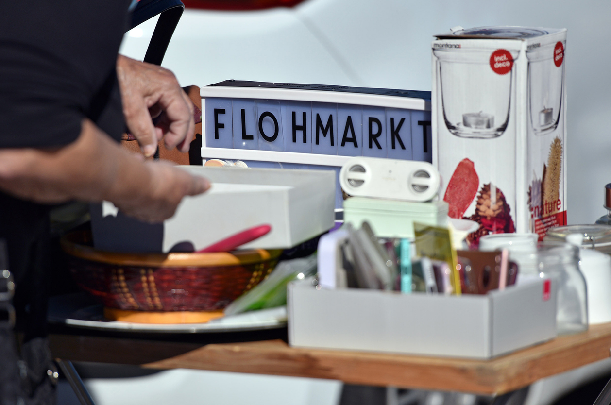 Flohmarkt am Margaretenplatz lädt ein (Bild: Istock).