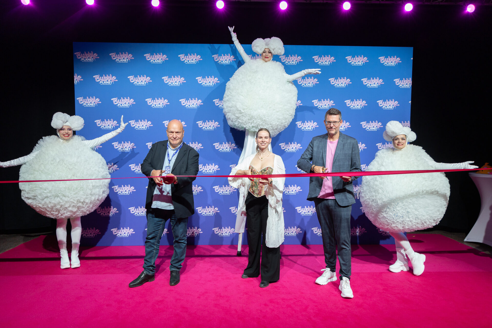 Jürgen Hesz, Virginia Jean und Oliver Forster