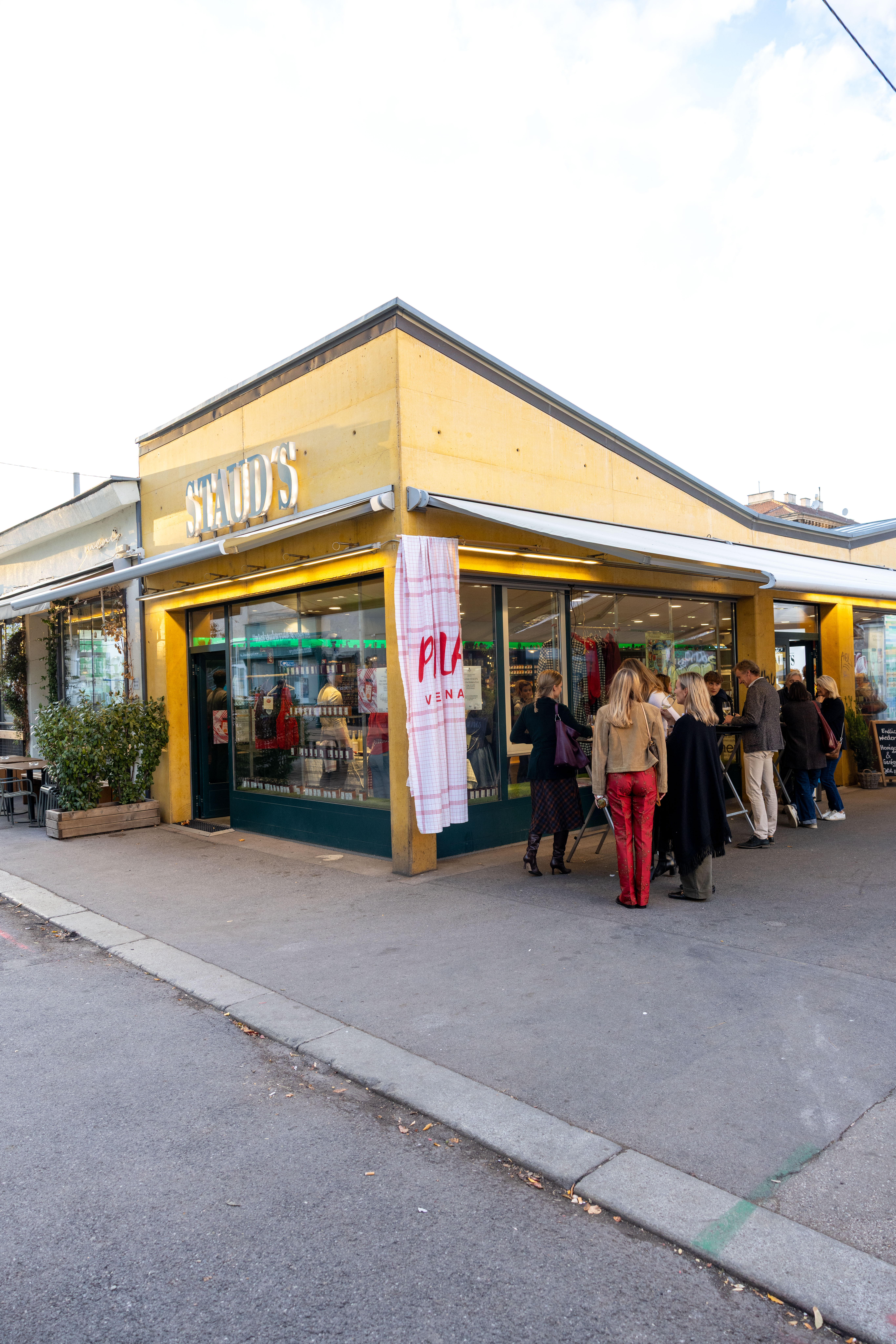 Der STAUDS-Pavillon am Brunnenmarkt wurde zum Palatschinken Hotspot.